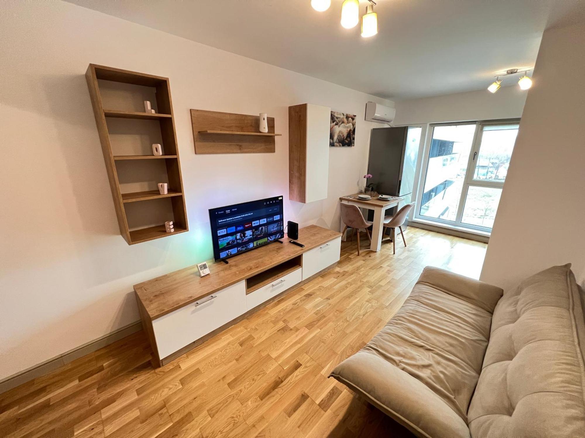 Airport Flyhub Chic Apartment Iasi Exteriör bild