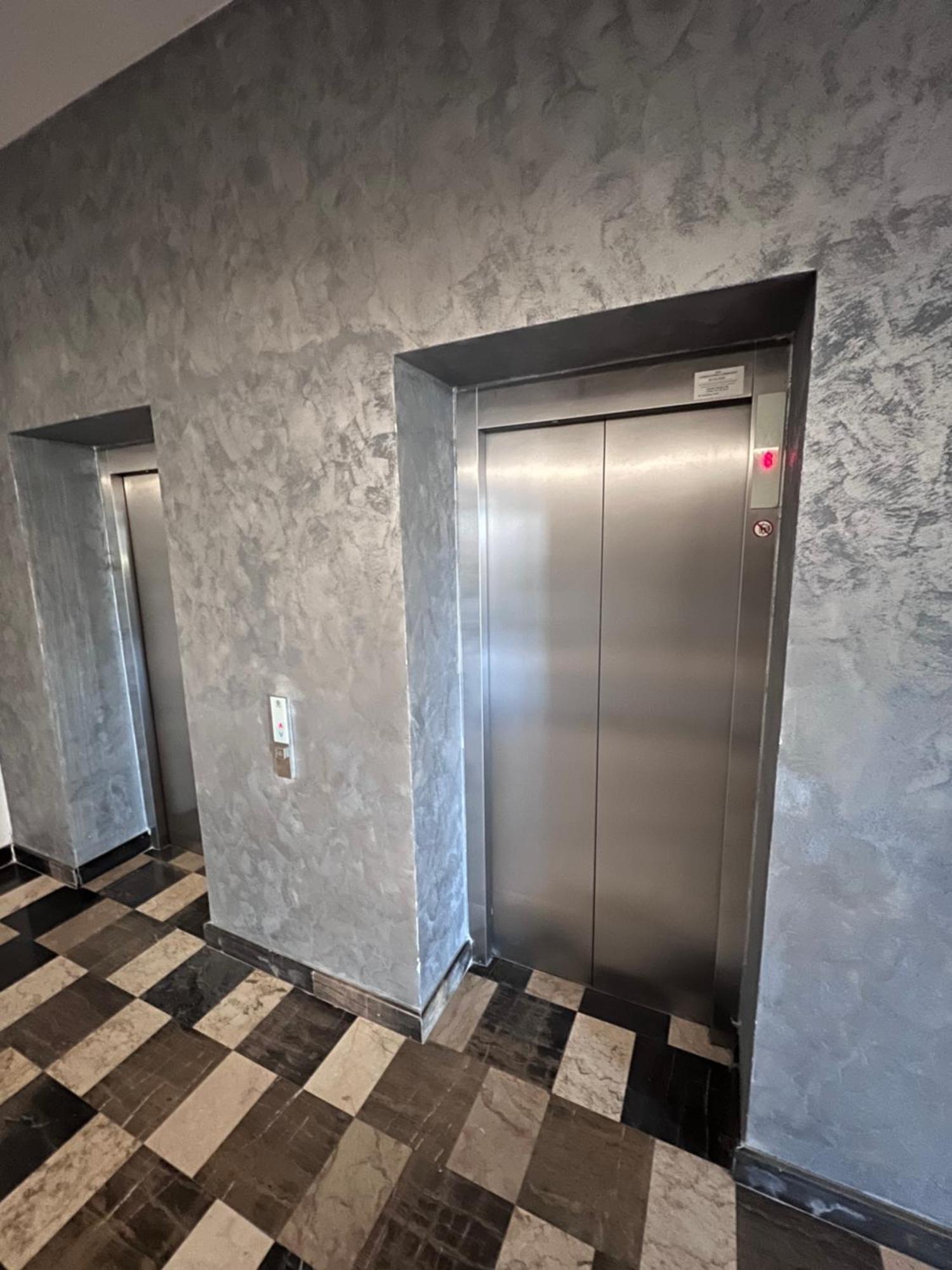 Airport Flyhub Chic Apartment Iasi Exteriör bild